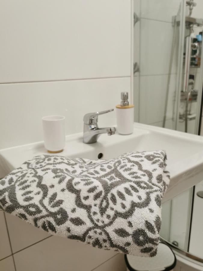 Apartamento Wohnen über der Mülheimer City Mülheim an der Ruhr Exterior foto